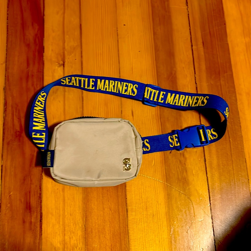 Seattle Mariners Crossbody Bag - Good condition